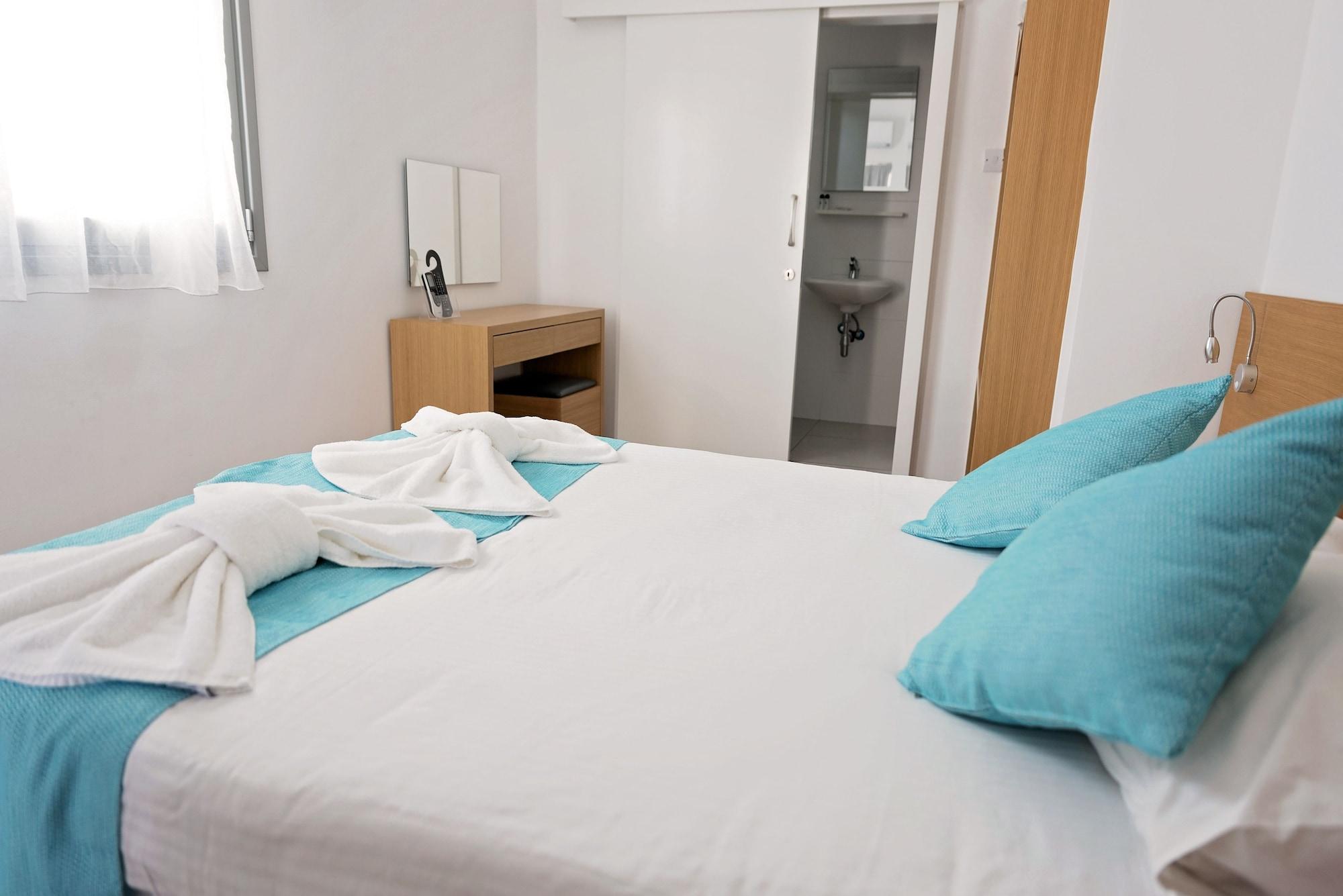 Pyramos Hotel Paphos ภายนอก รูปภาพ