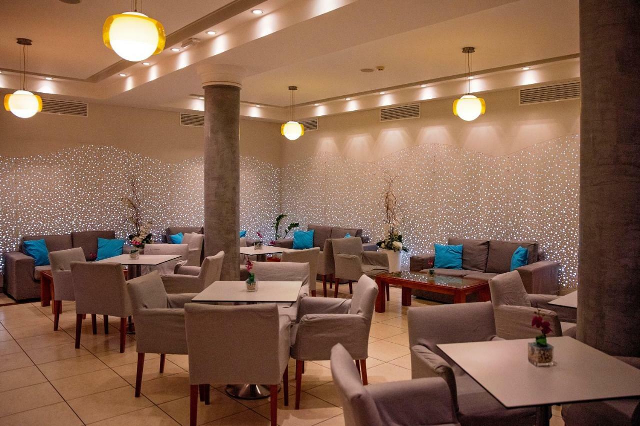 Pyramos Hotel Paphos ภายนอก รูปภาพ